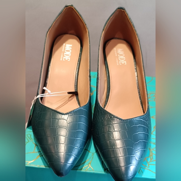 Red tape emerald shoes - Picture 7 of 9